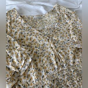 Abercrombie & Fitch Yellow and White Smocked Front Clasp Blouse